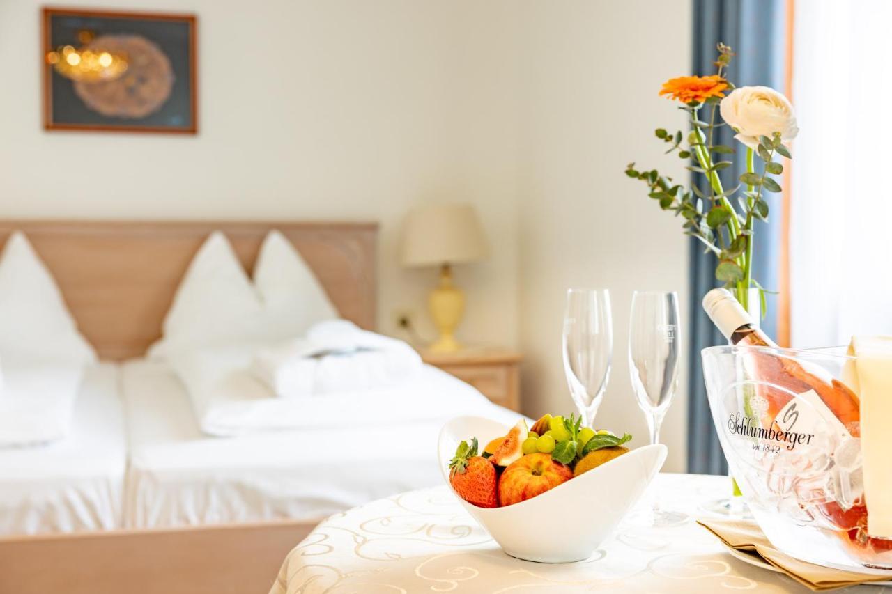Hotel-Restaurant Minichmayr シュタイアー エクステリア 写真