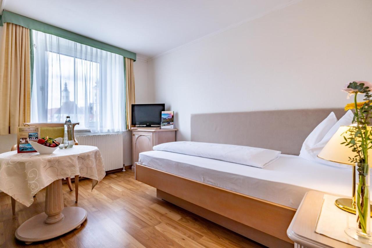 Hotel-Restaurant Minichmayr シュタイアー エクステリア 写真