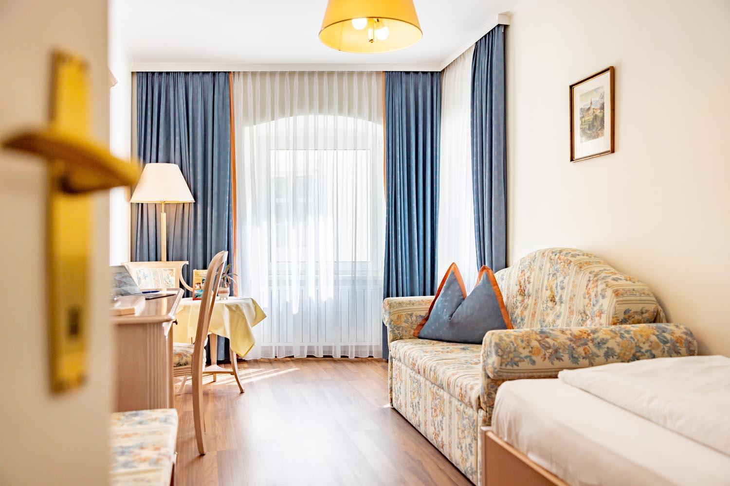Hotel-Restaurant Minichmayr シュタイアー エクステリア 写真