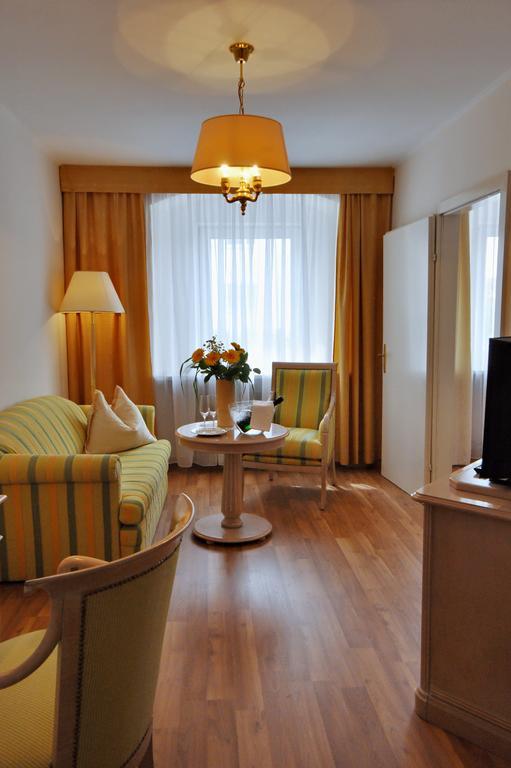 Hotel-Restaurant Minichmayr シュタイアー エクステリア 写真