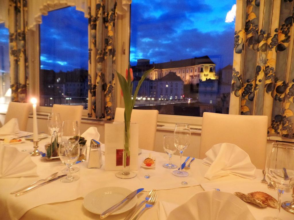 Hotel-Restaurant Minichmayr シュタイアー エクステリア 写真