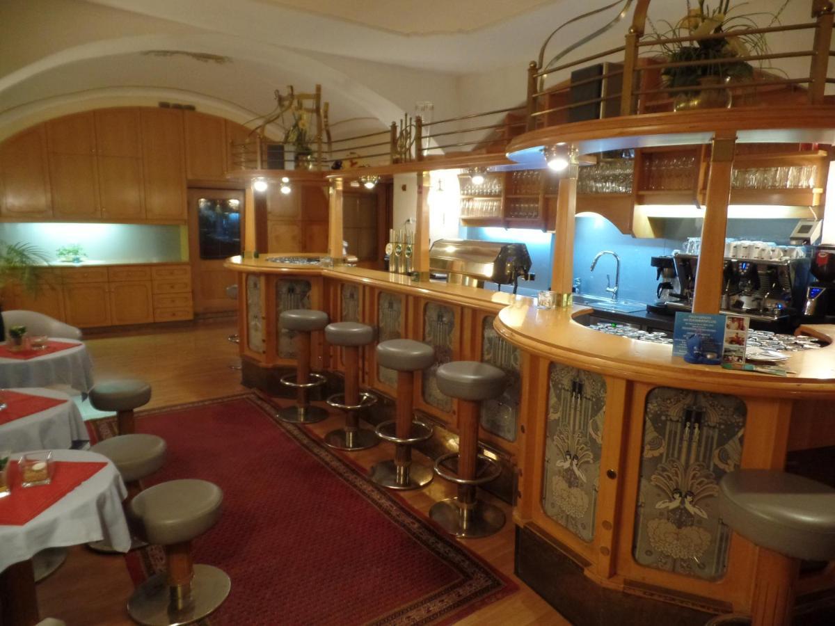 Hotel-Restaurant Minichmayr シュタイアー エクステリア 写真