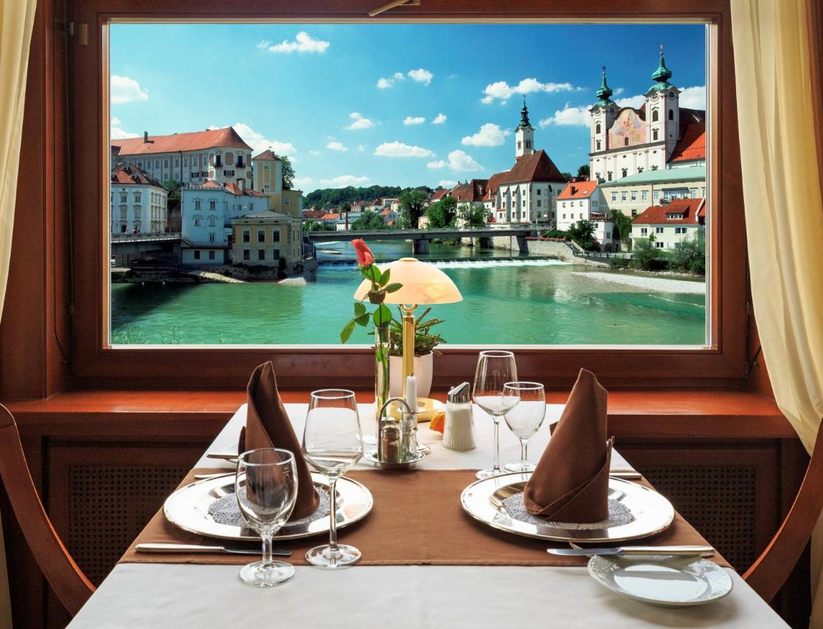 Hotel-Restaurant Minichmayr シュタイアー エクステリア 写真